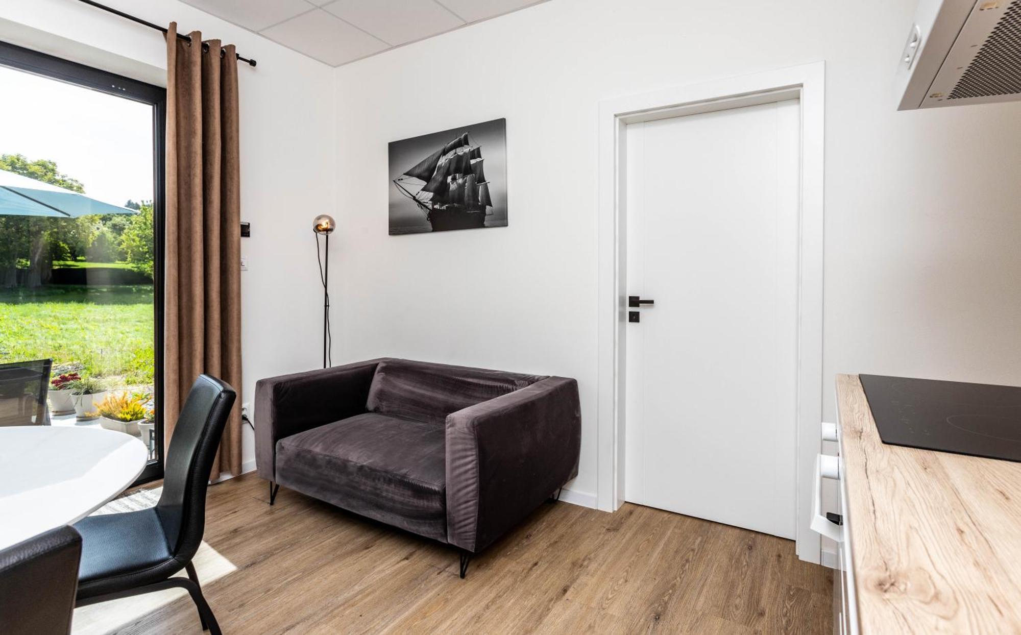 Sunny Apartment With Free Parking Зволен Екстер'єр фото